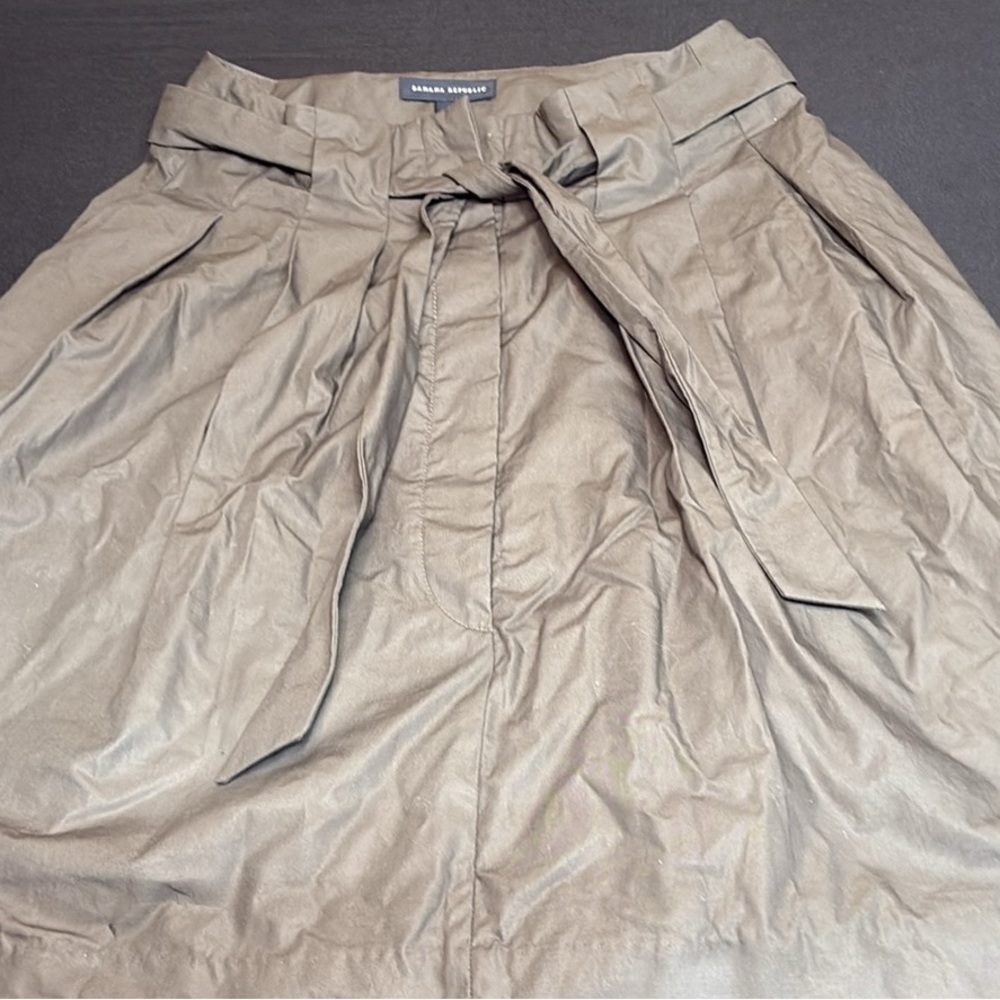 Banana Republic Gray Skirt with Tie Detail